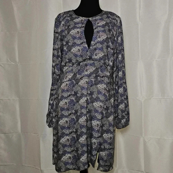 Abercrombie & Fitch multi colored midi floral dress with long sleeves - Picture 3 of 13